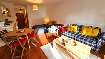 Apartment | Living area