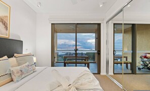 Apartment, Smoking | 1 bedroom, desk - Zen By The Sea Pool - Balcony Dining - Seaview (Darwin)