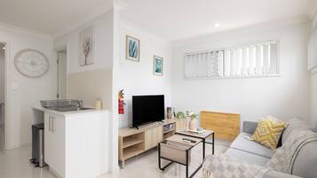 Căn hộ Superior, 1 giường cỡ queen, không hút thuốc, bếp | Khu phòng khách