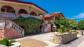 Apartment (Two Bedroom Apartment 1) | Exterior