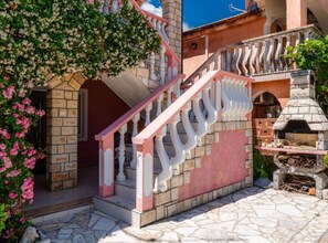 Apartamento (Two Bedroom Apartment 1) | Exterior