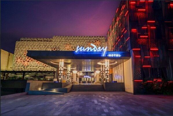 Exterior - Sunday Hotel Arshika Sunset Road (Kuta)