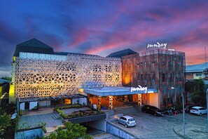 Exterior - Sunday Hotel Arshika Sunset Road (Kuta)