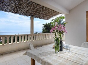 Apartment (Two Bedroom Apartment 2) | Terrace/patio