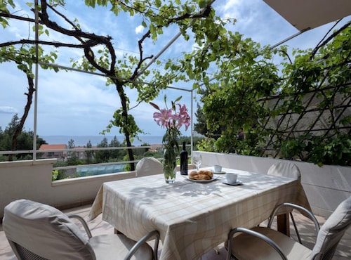 Dolac Green Side Apartments