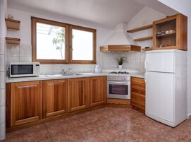 apartman (Two Bedroom Apartment 2) | Privát konyha | Hűtőszekrény