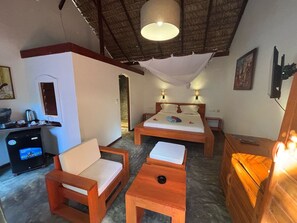 Deluxe Double Room | In-room safe, blackout drapes, free WiFi - Hotel Restaurant Les Boucaniers (Nosy Be)