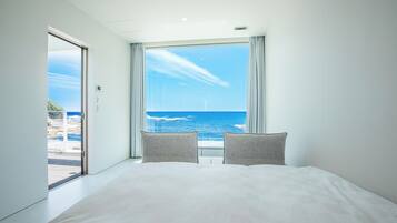 Premium bedding, down duvets, soundproofing, free WiFi