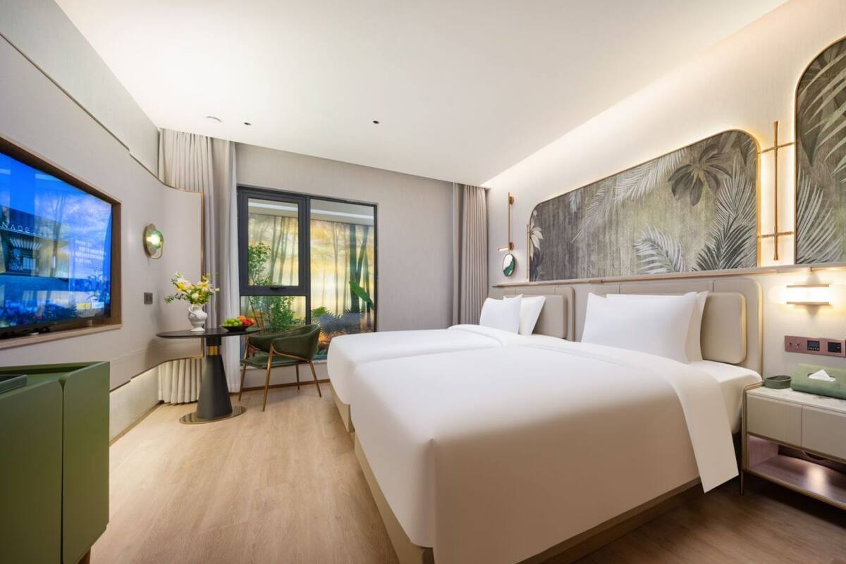 Comfort Double Room | Desk, iron/ironing board (on request), WiFi (free)