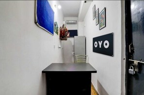 Concierge desk - Malviya inn (New Delhi)