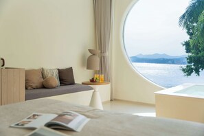 Senior Double Room | Soundproofing, free WiFi, bed sheets