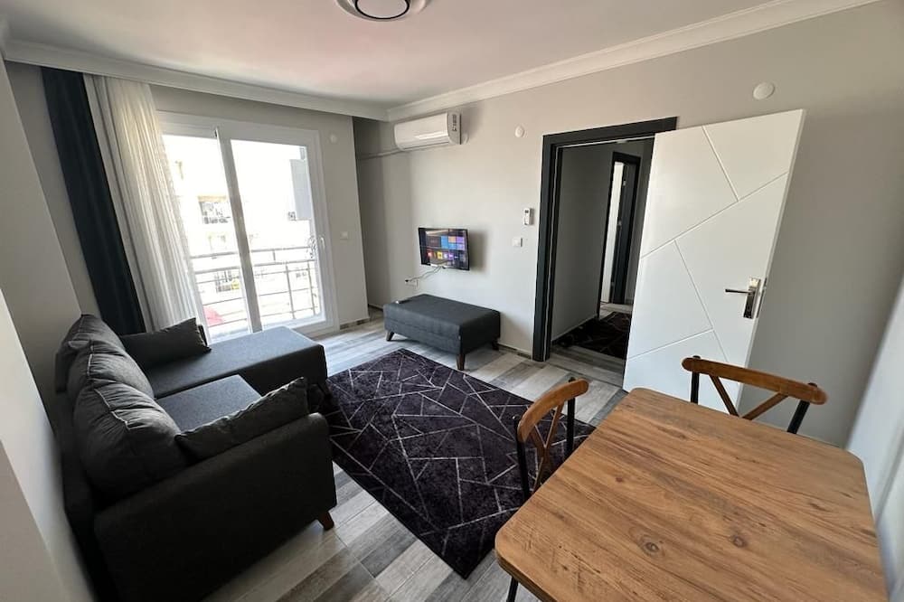 Home Life Hotel Residence