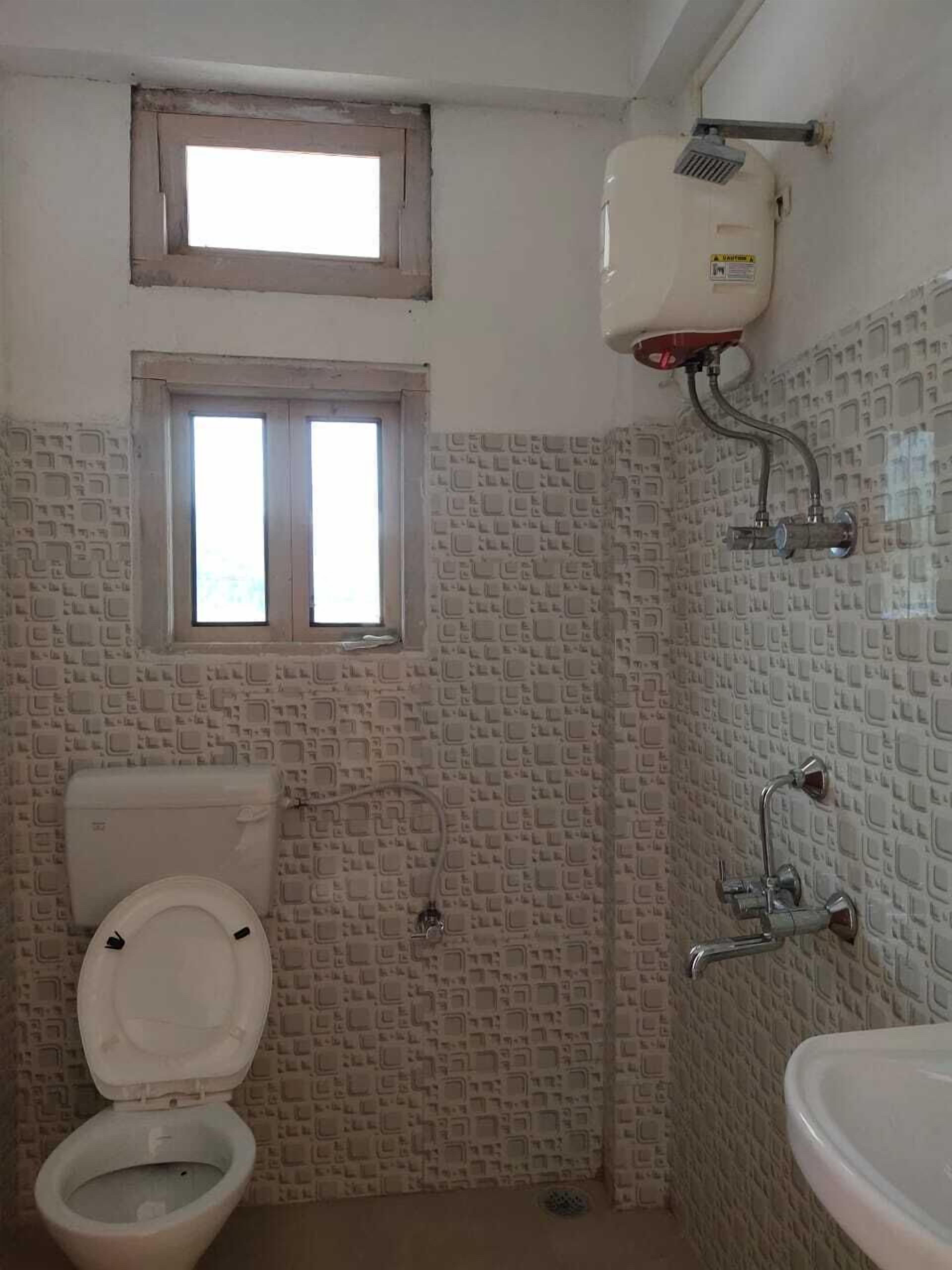 Shower, towels, soap, shampoo