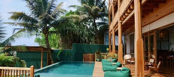 Coast 67 Boutique Hotel