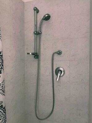 Hair dryer, towels, soap, toilet paper - St. Peter's Apartment   (Roma)