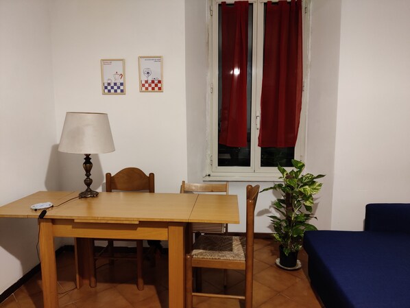 Dining - St. Peter's Apartment (Roma)