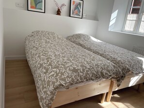 1 bedroom, iron/ironing board, WiFi, bed sheets - Renovated country gite: Les glycines d'Offwiller (Offwiller)