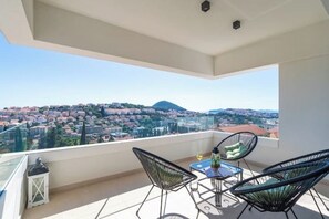Property grounds - Villa Sunset - Four Bedroom with Balcony and Sea View; Shared Swimming Pool (Dubrovnik)