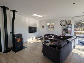 TV - Large home for 10 with nordic bath and games near the Vosges (Fremifontaine)