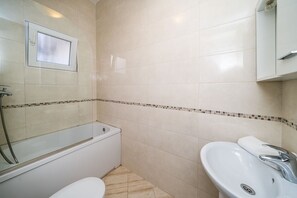 Bathroom - Apartments Isabora - Studio Apartment (Dubrovnik)