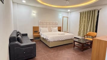 مكتب ومساحة عمل للكمبيوتر المحمول وواي فاي مجانًا