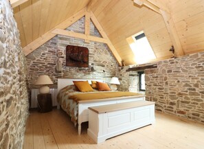 1 chambre, fer et planche Ă repasser, Wi-Fi, draps fournis