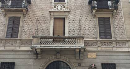 MILAN HISTORICAL CENTER DESIGN APARTMENT