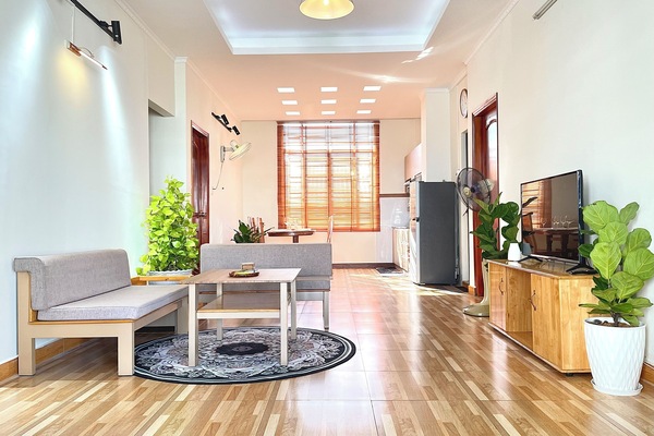 Departamento, 3 habitaciones, cocina, vista a la ciudad | Área de sala de estar | Televisión