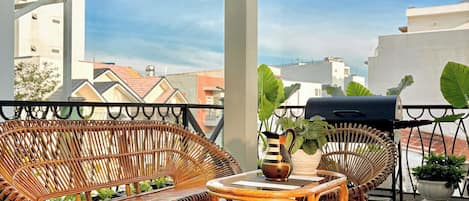 Apartment, 3 Bedrooms, Kitchen, City View | Terrace/patio