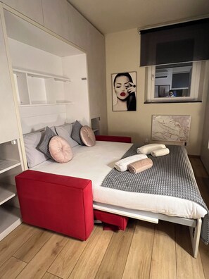 1 bedroom, iron/ironing board, WiFi, bed sheets