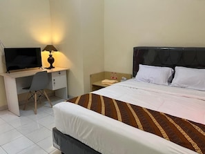 Deluxe Double Room - Ndalem Tirta Yogyakarta (Yogyakarta)
