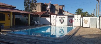 Casa Charmosa de 3 Quarto em Saquarema - Espaçosa com churrasqueira e piscina ! 