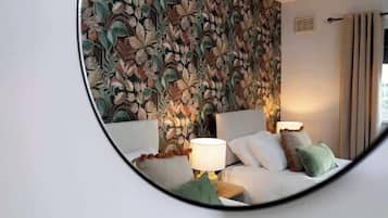 2 bedrooms, iron/ironing board, free WiFi, bed sheets