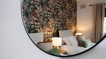 2 bedrooms, iron/ironing board, free WiFi, bed sheets