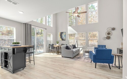 Twelve Lakes Villa #1 - Near Lake - Brand New Home