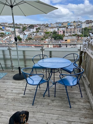 House | Outdoor dining