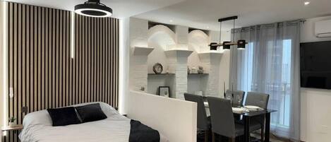 1 dormitori i roba de llit