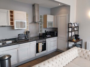 Fridge, microwave, oven, coffee/tea maker - Easby Hall - 2 bed ground floor bath and ensuite (Scarborough)