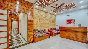 Quầy tiếp tân
