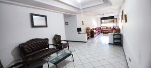 Computer monitors - apartment ibiria (Tangier)