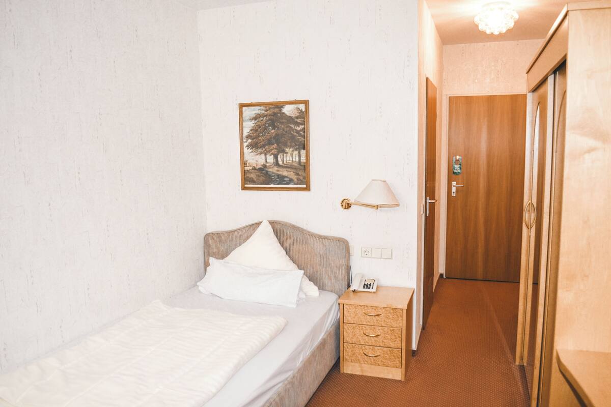 Standard Single Room | Free WiFi