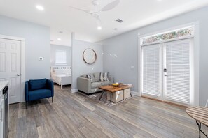 4 soverom, strykejern/-brett, wi-fi (inkludert) og sengetøy