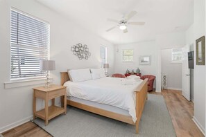 4 chambres, fer et planche à repasser, Wi-Fi gratuit, draps fournis