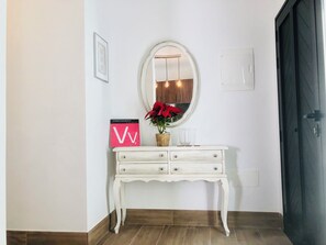 Leilighet, 2 soverom, terrasse, hageutsikt | Innvendig