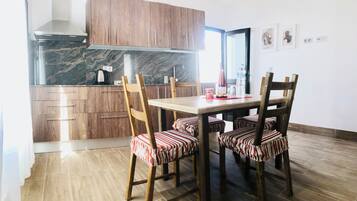 Apartment, 2 Bedrooms, Terrace, Garden View | Interior