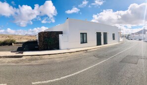 Property entrance - Apartment Alegria in the Stunning Village of Mozaga, Lanzarote (Teguise)