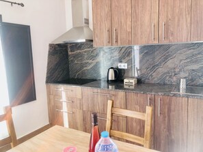 Huoneisto, 2 makuuhuonetta, terassi, näköala puutarhaan | Sisätilat