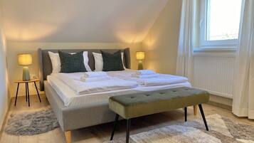 3 bedrooms, iron/ironing board, travel crib, WiFi