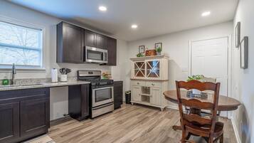 Microondas, horno y parrilla de estufa