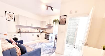 25min to Central - Zone 2 - Free Parking - Sleep 6